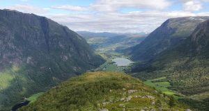 Eggenipa - ca. 800 moh - utsikt mot byrkjelo