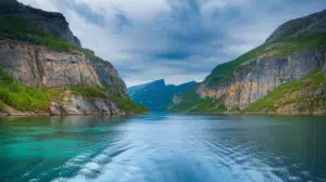 Spektakulære naturopplevelser i norge: fjorder, fjell og fossefall 20 Norge 1