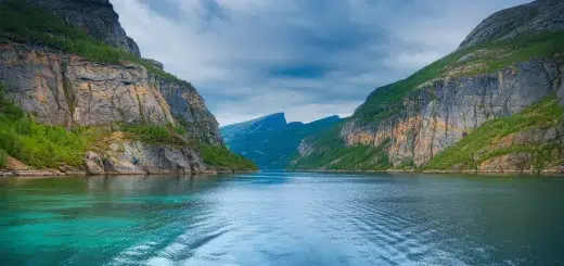 Spektakulaere naturopplevelser norge fjorder fjell fossefall featured